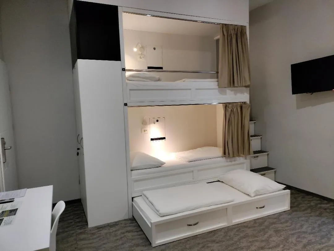 Downtown Boutique Hostel Задар 0*,