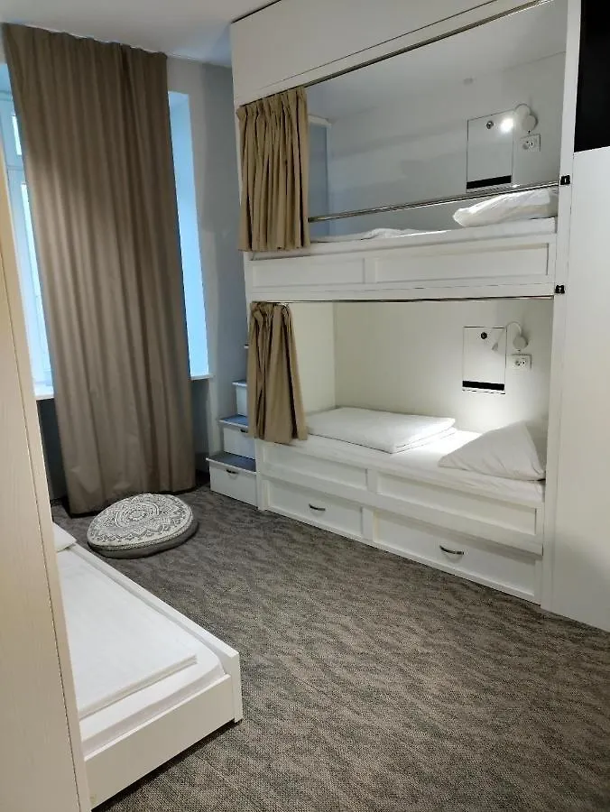 Downtown Boutique Hostel Задар