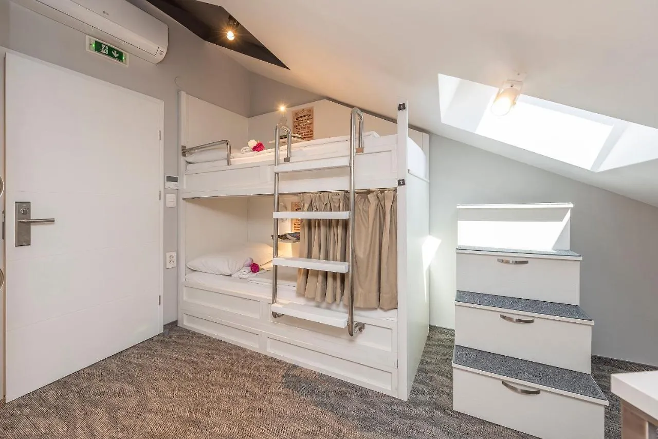 Downtown Boutique Hostel Задар 0*,  Хорватия